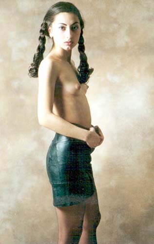 Сексуальные армянки с волосатыми влажными кисками и идеальным телом
